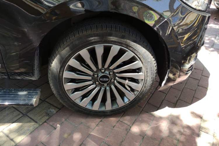 Used Lincoln Navigator 2020 3.5T Prestige Edition Right Front Wheel Hub