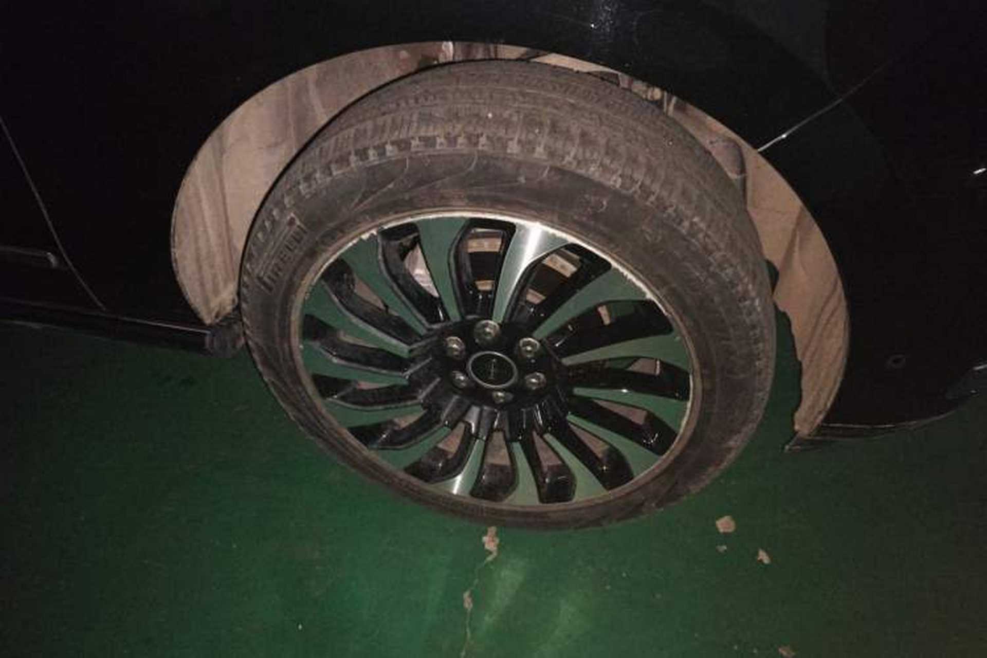 Used Lincoln Navigator 2020 3.5T Presidential Series Right Front Wheel Hub