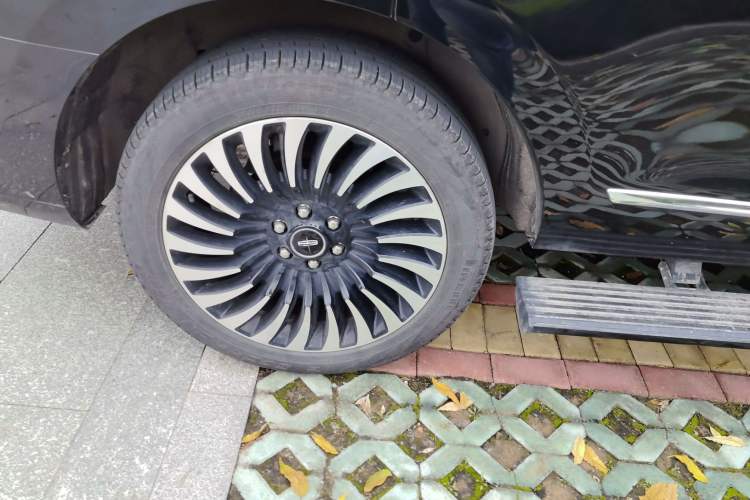 Used Lincoln Navigator 2020 3.5T Presidential Series Right Rear Wheel Hub
