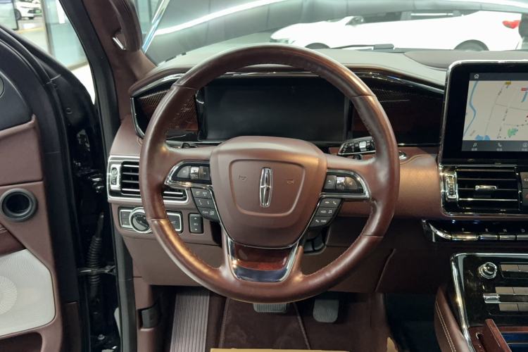 Used Lincoln Navigator 2020 3.5T Presidential Series Steering Wheel