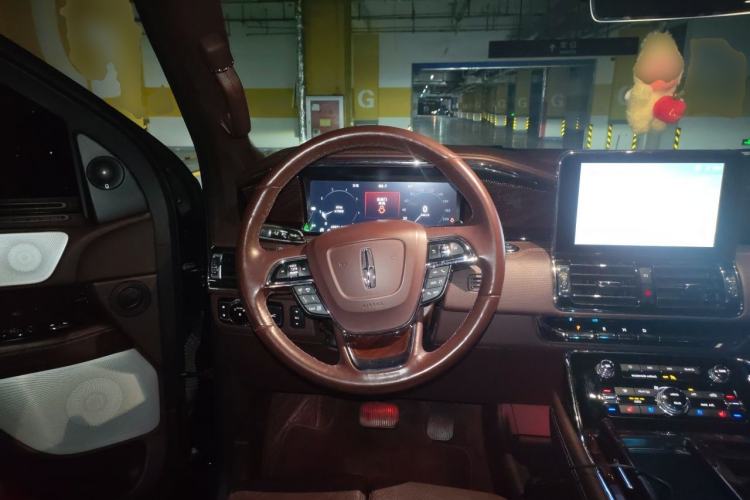 Used Lincoln Navigator 2020 3.5T Presidential Series Steering Wheel
