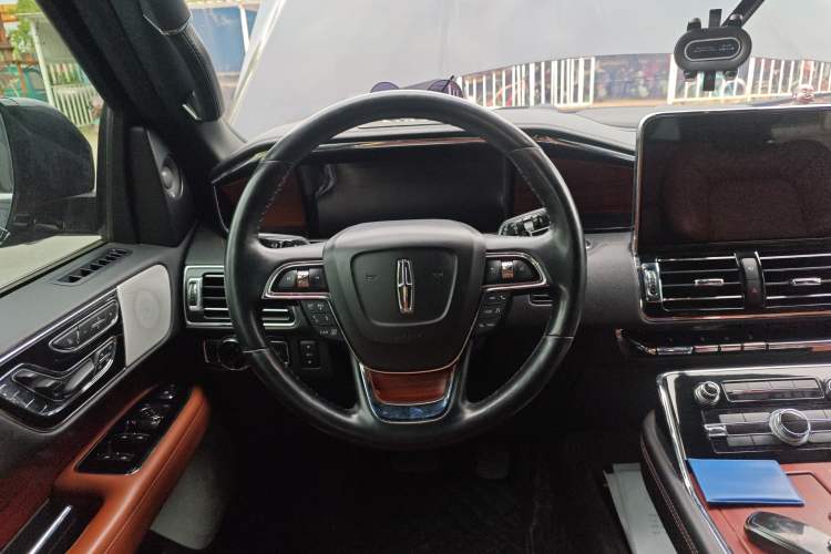 Used Lincoln Navigator 2020 3.5T Prestige Edition Steering Wheel