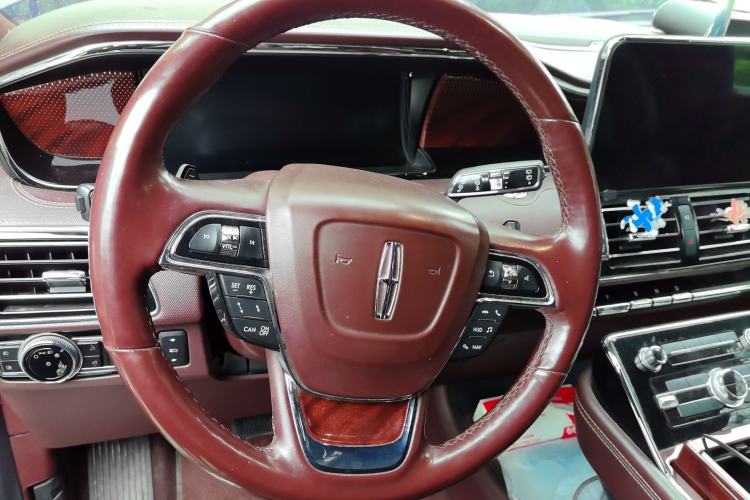 Used Lincoln Navigator 2020 3.5T Presidential Series Steering Wheel