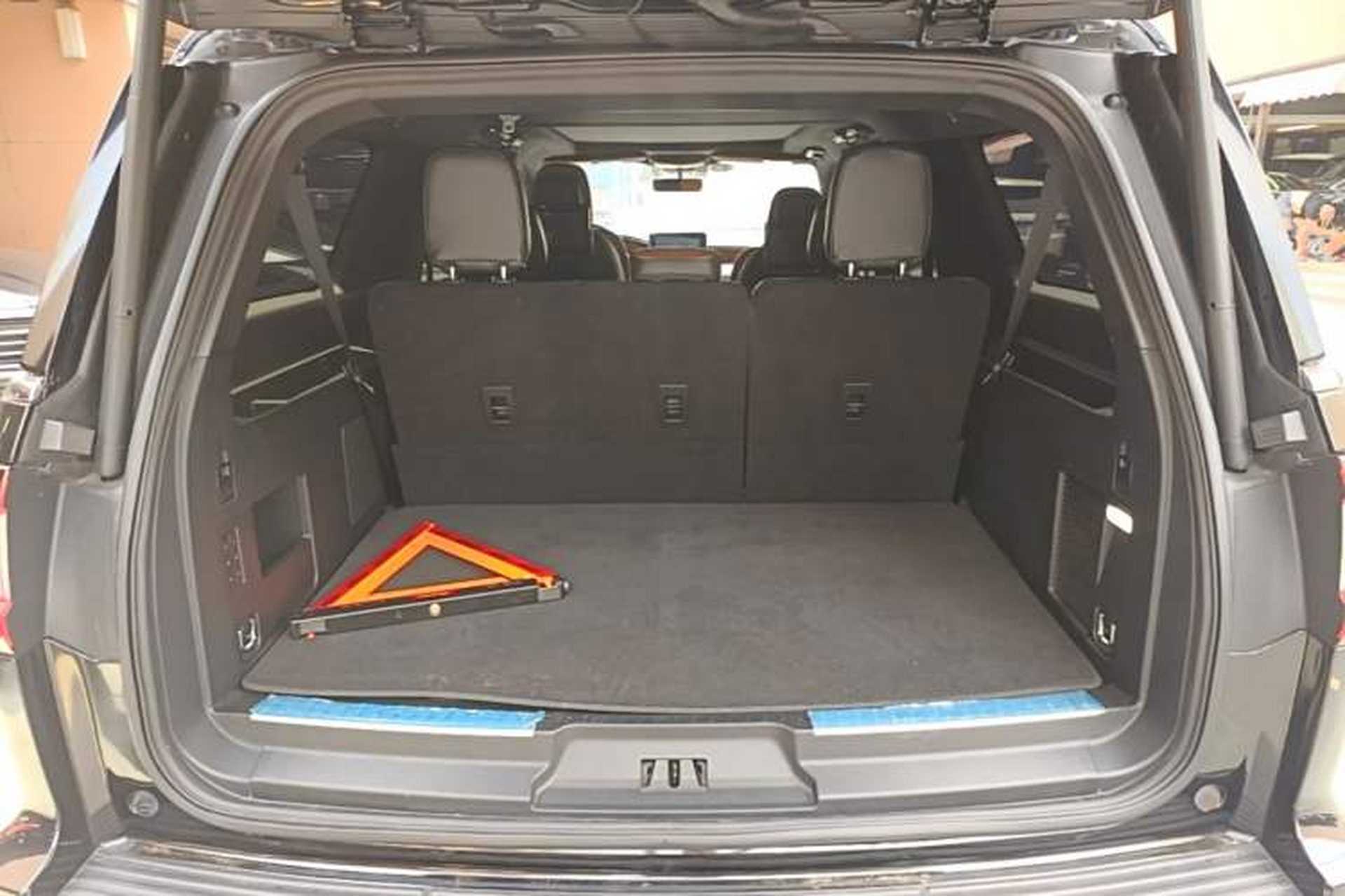 Used Lincoln Navigator 2020 3.5T Long-Wheelbase Presidential Edition Trunk