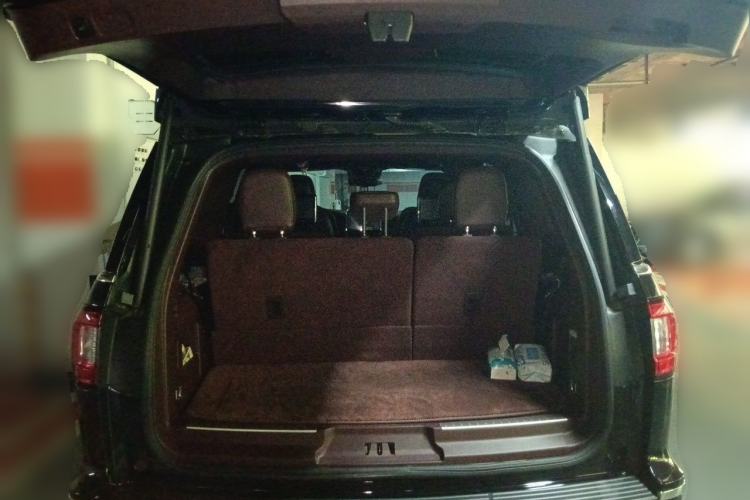 Used Lincoln Navigator 2020 3.5T Presidential Series Trunk
