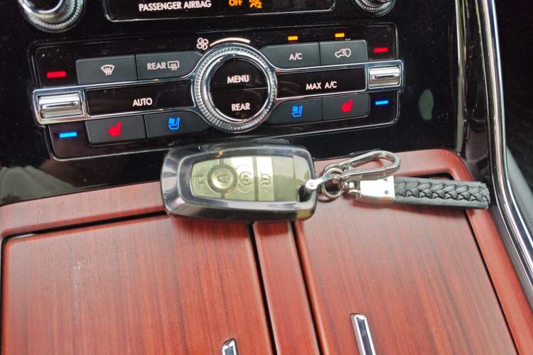 Used Lincoln Navigator 2020 3.5T Prestige Edition Vehicle Key