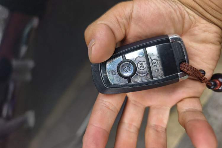 Used Lincoln Navigator 2020 3.5T Presidential Series Vehicle Key