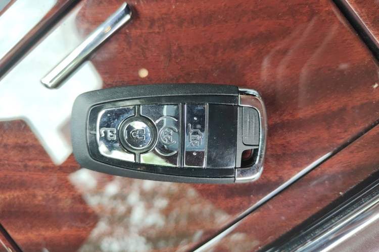 Used Lincoln Navigator 2020 3.5T Presidential Series Vehicle Key