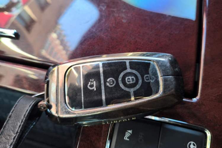 Used Lincoln Navigator 2020 3.5T Presidential Series Vehicle Key