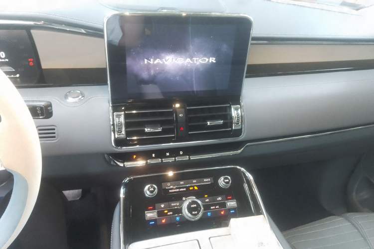 Used Lincoln Navigator 2020 3.5T Presidential Series Audio And AC Panel