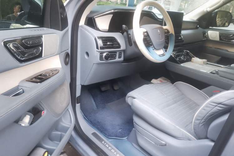 Used Lincoln Navigator 2020 3.5T Presidential Series Driver Seat