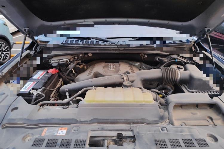 Used Lincoln Navigator 2020 3.5T Presidential Series Engine Bay