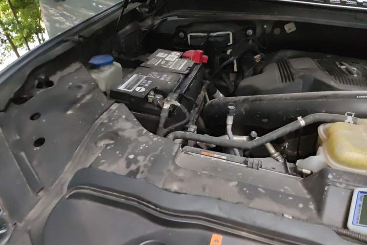 Used Lincoln Navigator 2020 3.5T Presidential Series Engine Bay Right