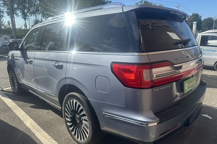 Used Lincoln Navigator 2020 3.5T Presidential Series Exterior 3