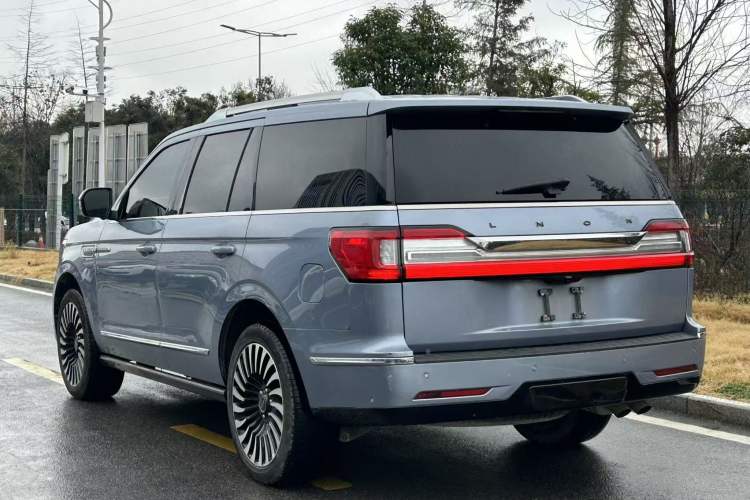 Used Lincoln Navigator 2020 3.5T Presidential Series Exterior 3