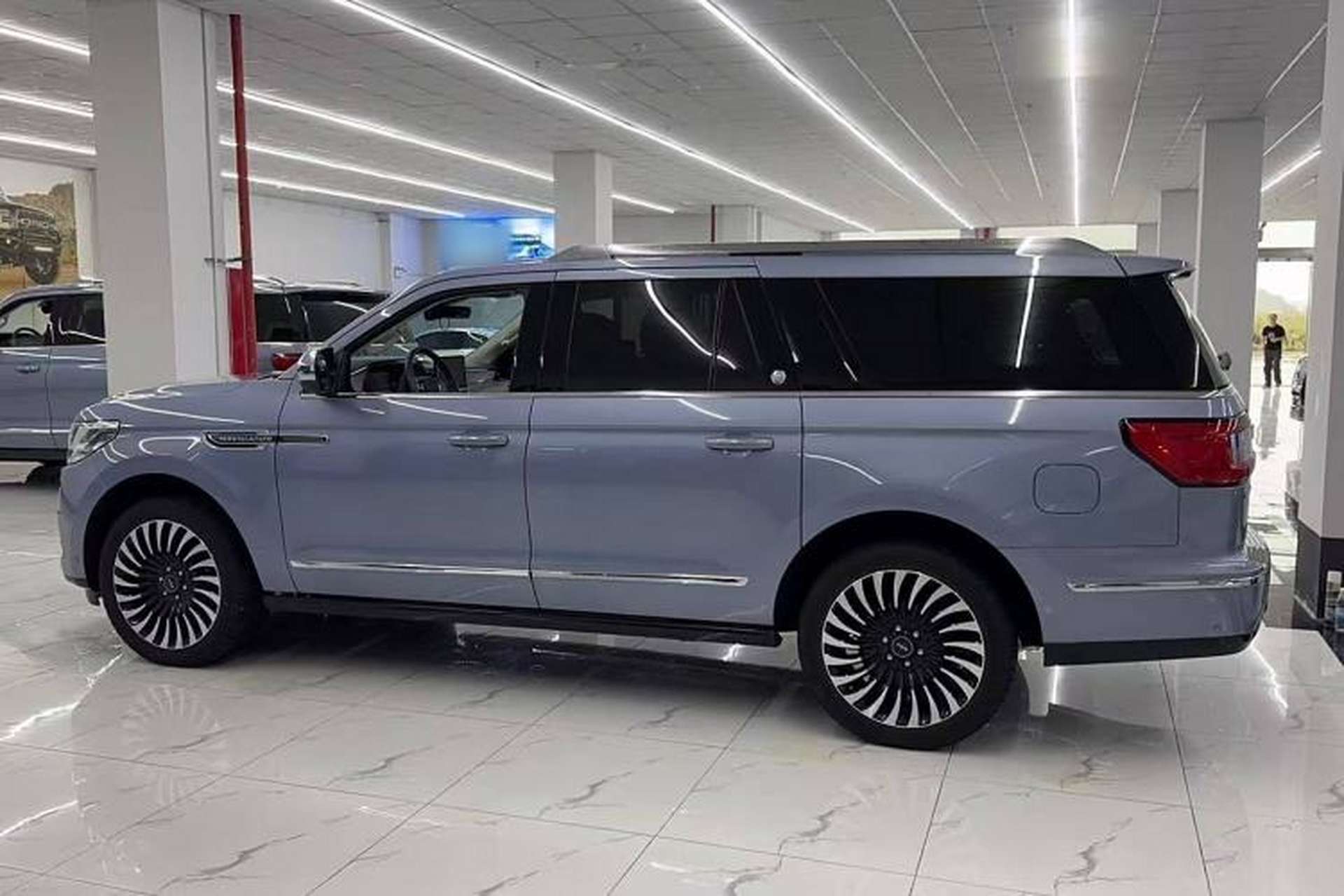 Used Lincoln Navigator 2020 3.5T Long-Wheelbase Presidential Edition Exterior 3