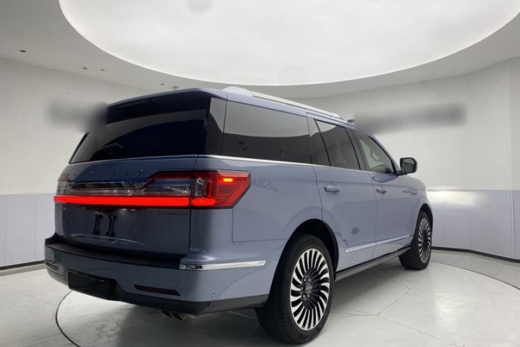 Used Lincoln Navigator 2020 3.5T Presidential Series Exterior 4