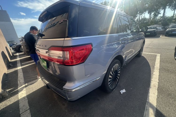 Used Lincoln Navigator 2020 3.5T Presidential Series Exterior 6