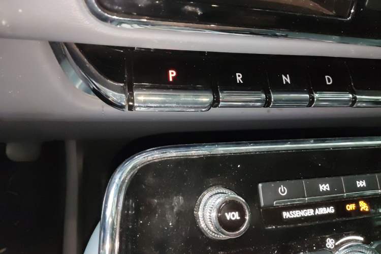 Used Lincoln Navigator 2020 3.5T Presidential Series Gear Lever