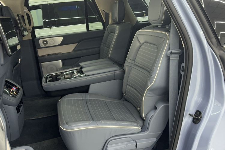 Used Lincoln Navigator 2020 3.5T Long-Wheelbase Presidential Edition Interior 1