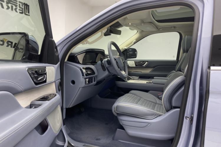 Used Lincoln Navigator 2020 3.5T Presidential Series Interior 2