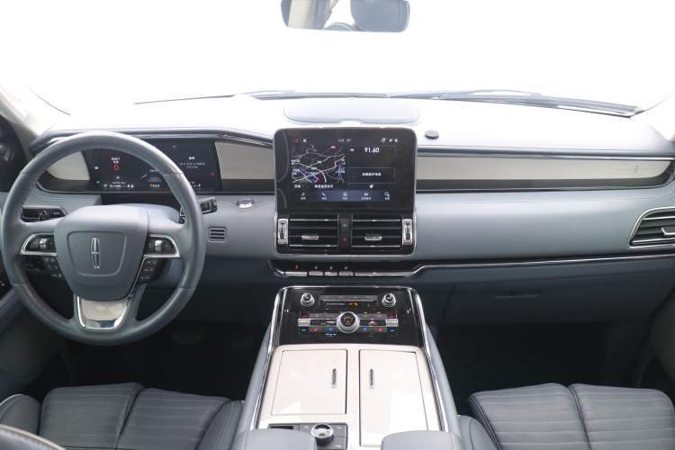 Used Lincoln Navigator 2020 3.5T Presidential Series Interior 2