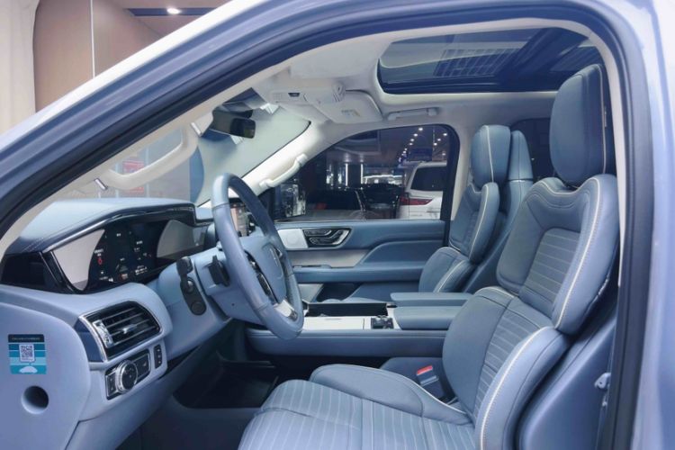 Used Lincoln Navigator 2020 3.5T Presidential Series Interior 3