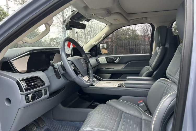Used Lincoln Navigator 2020 3.5T Presidential Series Interior 3