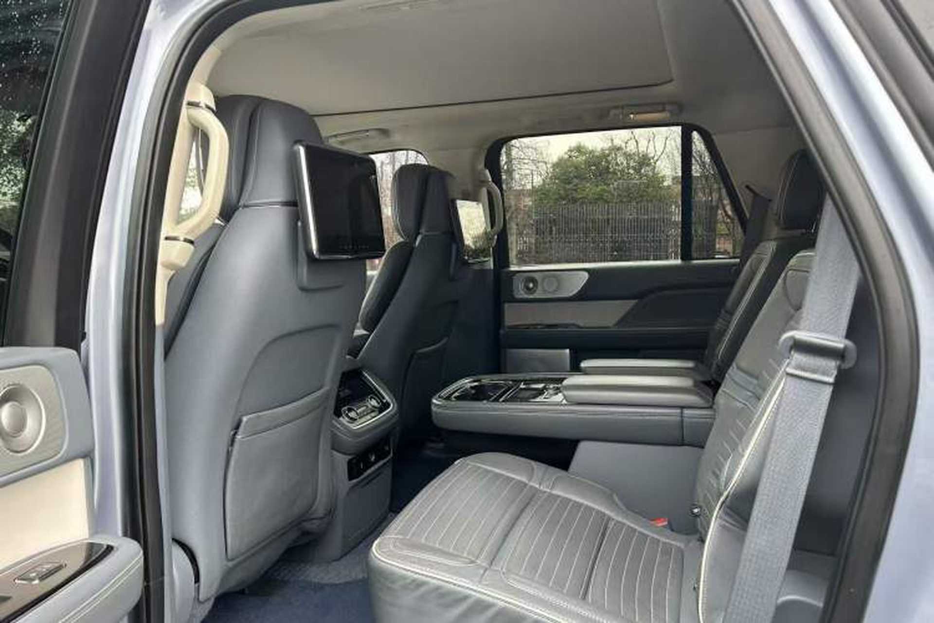 Used Lincoln Navigator 2020 3.5T Presidential Series Interior 4