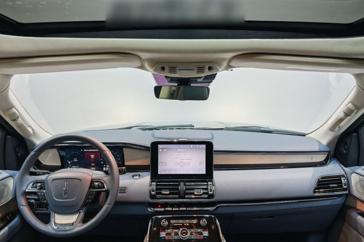 Used Lincoln Navigator 2020 3.5T Long-Wheelbase Presidential Edition Interior 6
