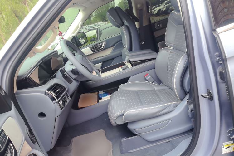 Used Lincoln Navigator 2020 3.5T Presidential Series Left Front Seat