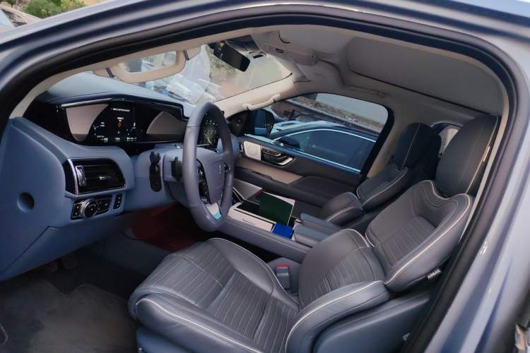 Used Lincoln Navigator 2020 3.5T Presidential Series Left Front Seat