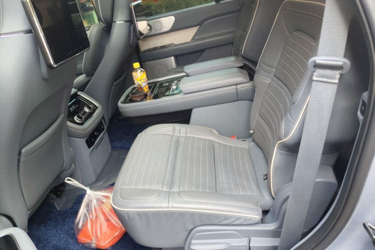 Used Lincoln Navigator 2020 3.5T Presidential Series Left Rear Seat