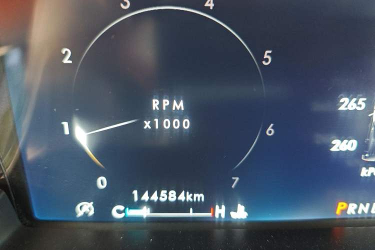 Used Lincoln Navigator 2020 3.5T Presidential Series Odometer Close Up