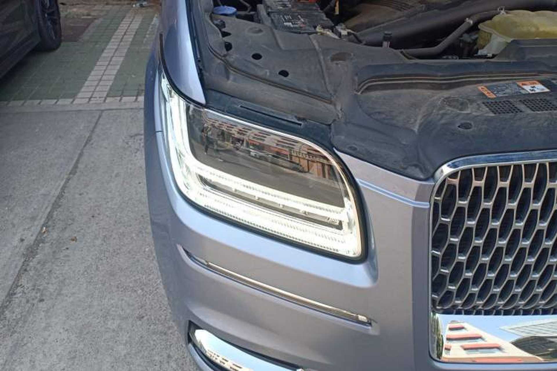 Used Lincoln Navigator 2020 3.5T Presidential Series Right Front Headlight