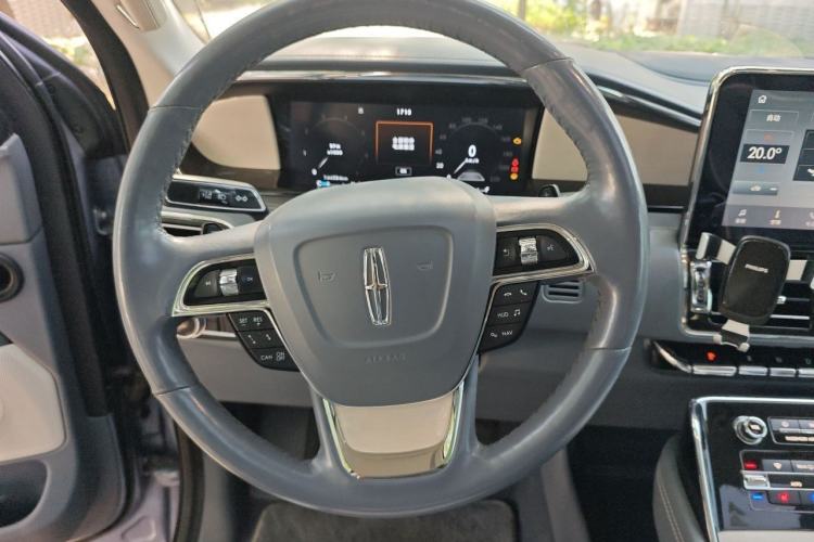 Used Lincoln Navigator 2020 3.5T Presidential Series Steering Wheel