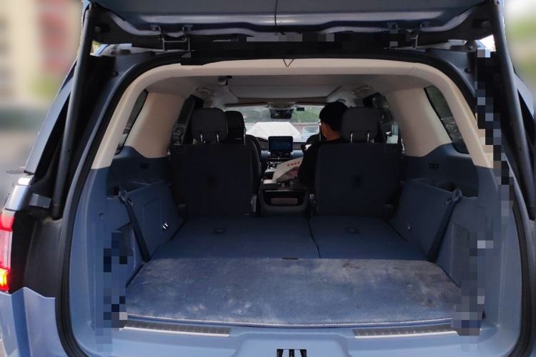 Used Lincoln Navigator 2020 3.5T Presidential Series Trunk