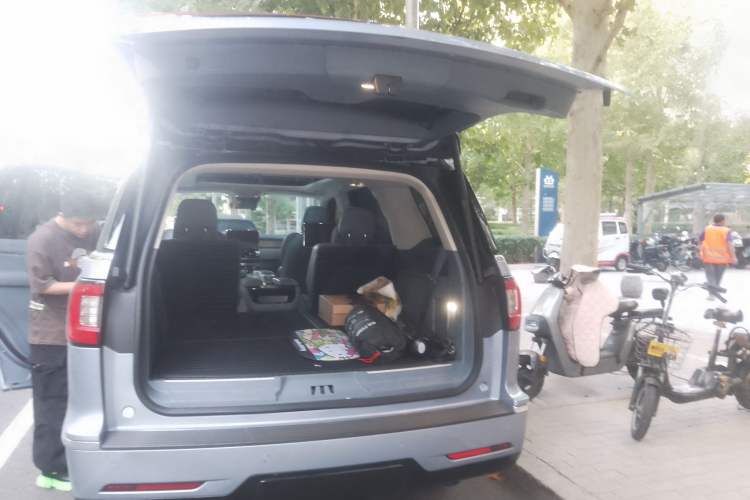 Used Lincoln Navigator 2020 3.5T Presidential Series Trunk