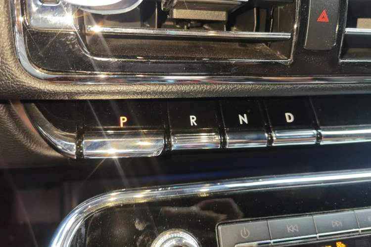 Used Lincoln Navigator 2020 3.5T Prestige Edition Gear Lever