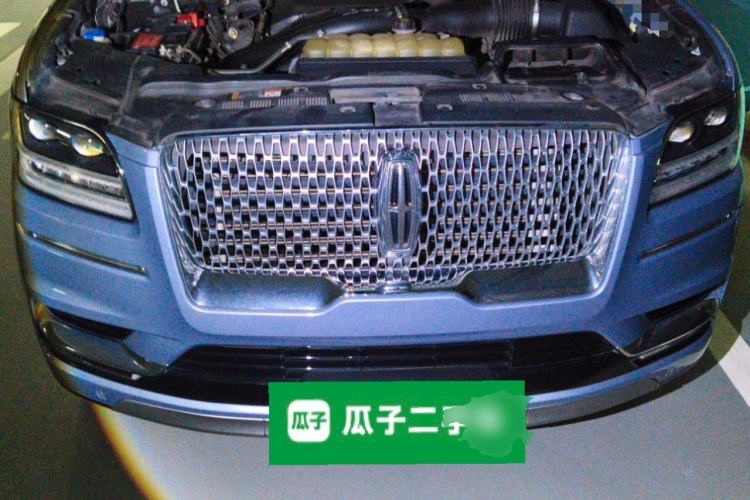 Used Lincoln Navigator 2020 3.5T Presidential Series Engine Bay