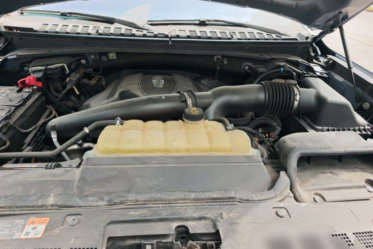 Used Lincoln Navigator 2020 3.5T Presidential Series Engine Bay