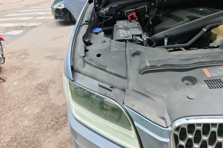 Used Lincoln Navigator 2020 3.5T Presidential Series Engine Bay Right