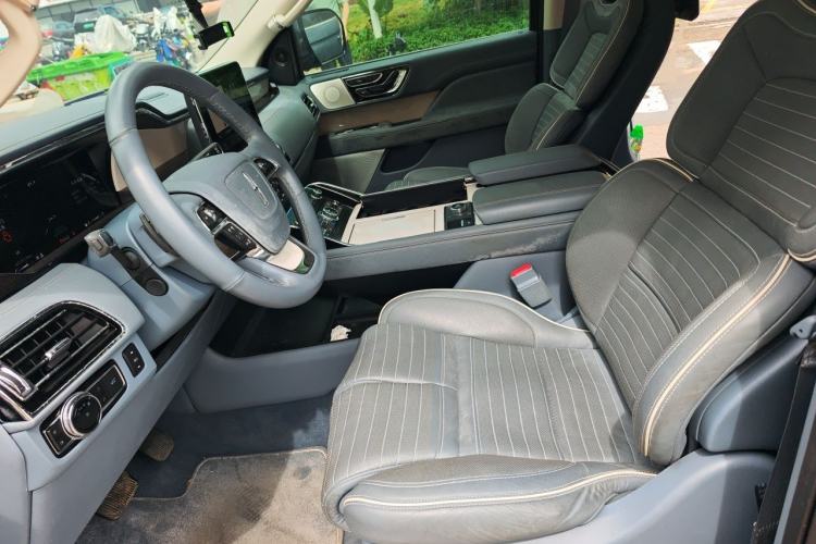 Used Lincoln Navigator 2020 3.5T Presidential Series Left Front Seat