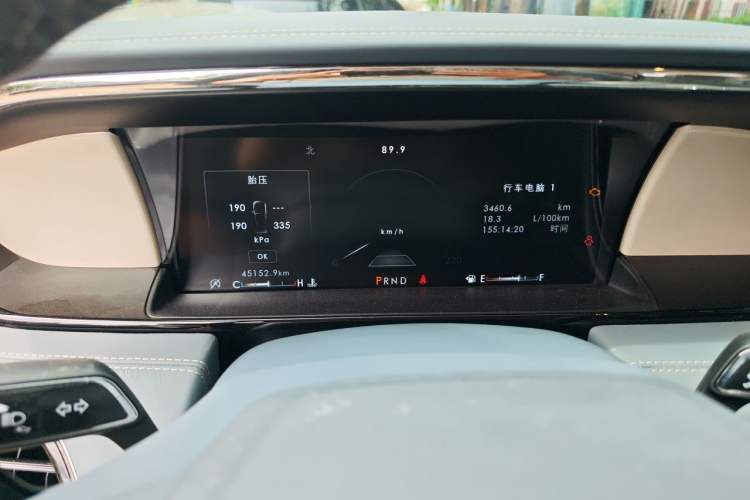 Used Lincoln Navigator 2020 3.5T Presidential Series Odometer Close Up