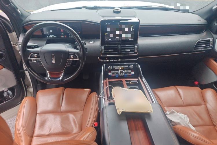 Used Lincoln Navigator 2020 3.5T Prestige Edition Center Console