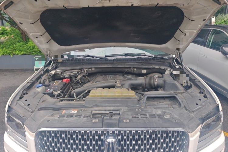 Used Lincoln Navigator 2020 3.5T Prestige Edition Engine Bay