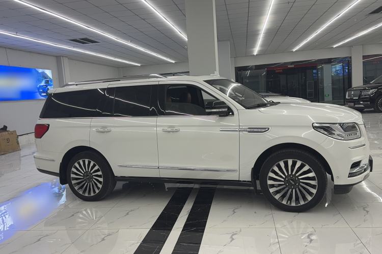 Used Lincoln Navigator 2020 3.5T Prestige Edition Exterior 2