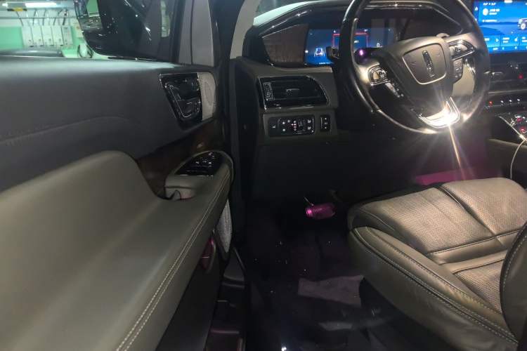 Used Lincoln Navigator 2022 3.5T Presidential Edition Driver Seat