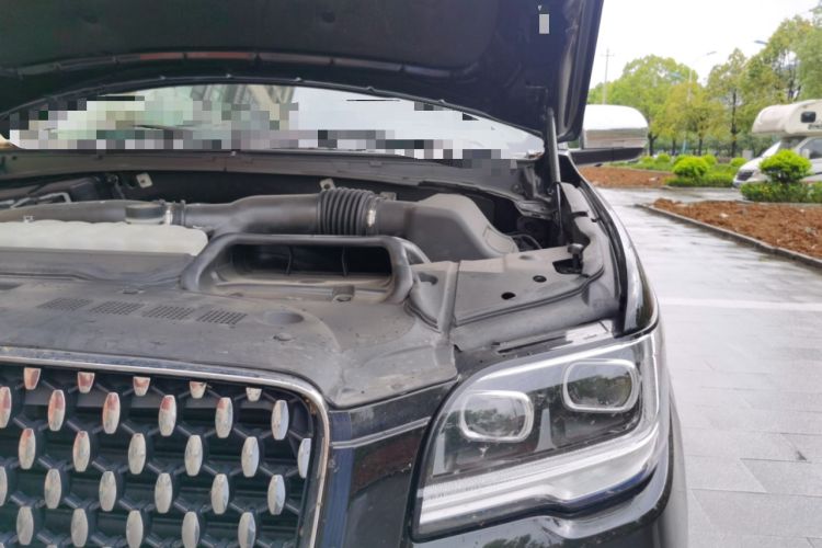 Used Lincoln Navigator 2022 3.5T Long-Wheelbase Presidential Edition Engine Bay Left