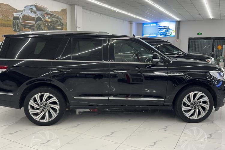 Used Lincoln Navigator 2022 3.5T Prestige Edition Exterior 2